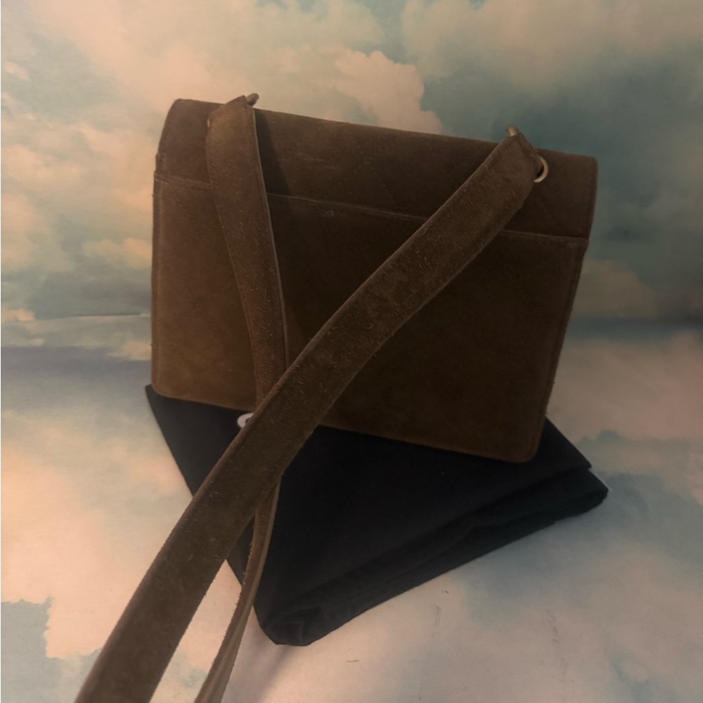 Chanel suede Logo Shoulder Bag - Picture 16 of 16